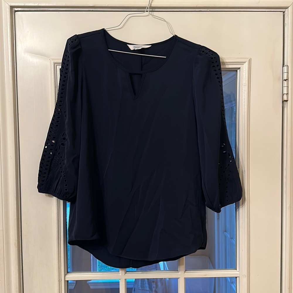 Market & Spruce Hersten Navy Embroidery Detail Blouse Size:M